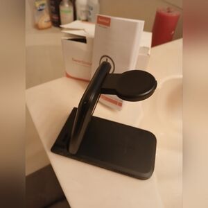 Swan SCOUT‎ 3-IN-1. Portabke CHARGING STATION. SIMULTANEOUSLY Charges.